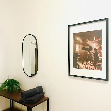 Apartment Clnema *